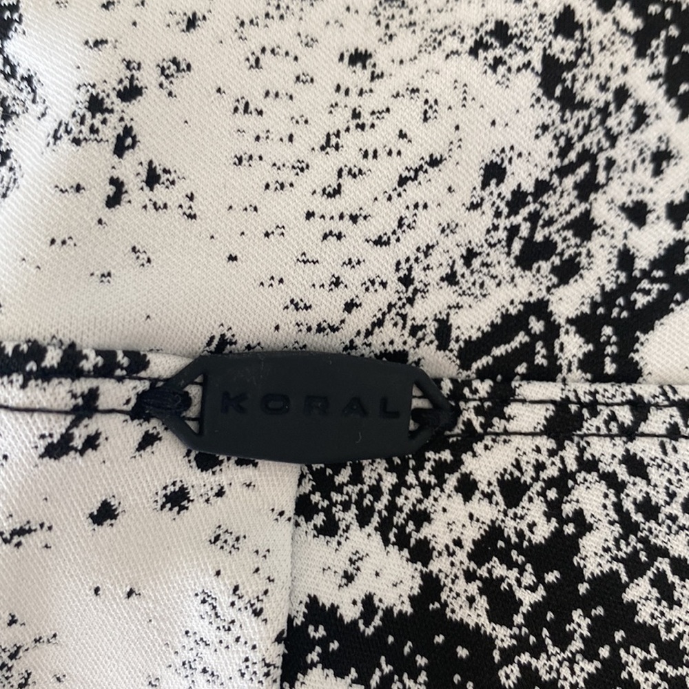 Koral Drive Python High Rise Legging - Picture 7 of 14